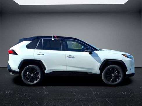 Used 2022 Toyota RAV4 XSE w/ XSE Grade Weather Package AWD/4WD image 2