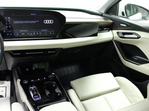 Used 2025 Audi Q6 e-tron Premium Plus w/ Premium Plus AWD/4WD image 19