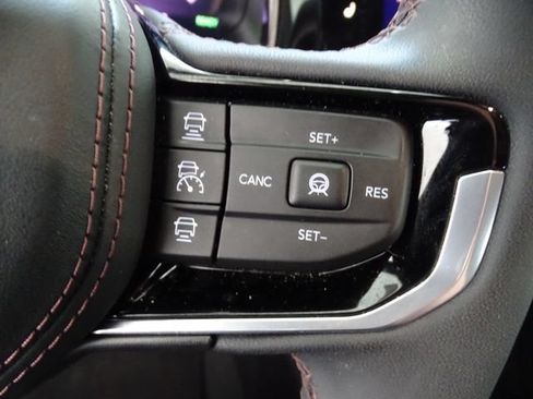 Used 2025 Jeep Wagoneer S Limited AWD/4WD image 8