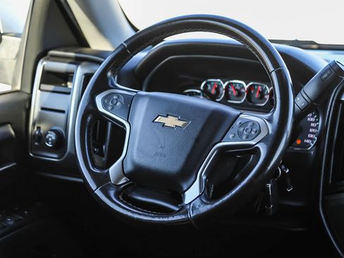 Used 2018 Chevrolet Silverado 1500 LT w/ LT Eassist Package image 14