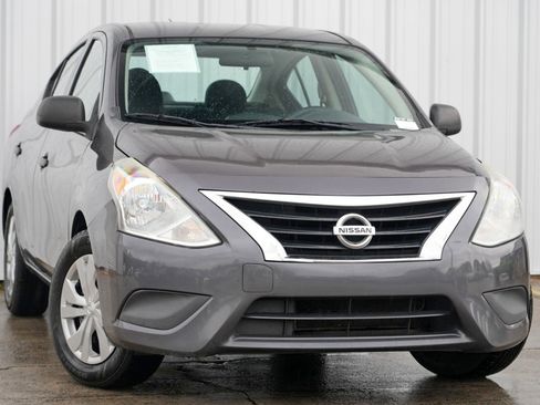 Used 2015 Nissan Versa S image 2