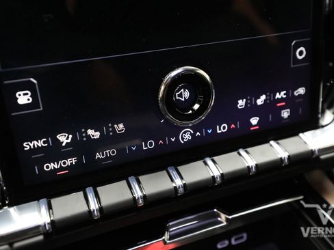 New 2026 GMC Yukon XL Denali w/ Sun & Power Step Package AWD/4WD image 24