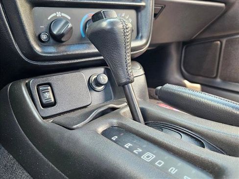 Used 2001 Chevrolet Camaro Z28 w/ SS Performance/Appearance Pkg RWD image 10