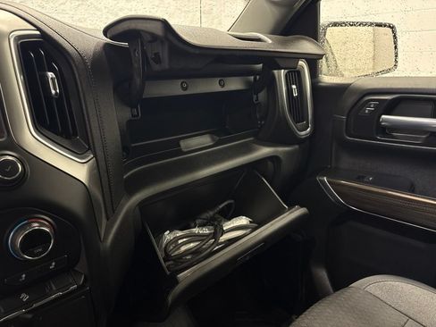 Used 2021 Chevrolet Silverado 1500 LT AWD/4WD image 28