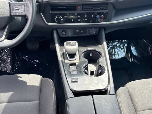 Used 2026 Nissan Rogue S FWD image 21