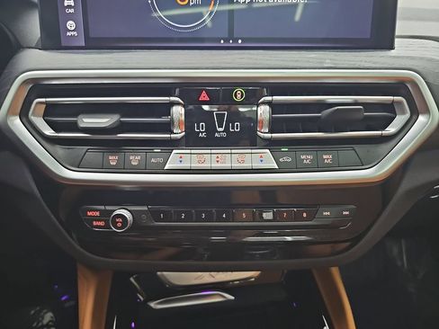 Used 2023 BMW X4 xDrive30i w/ Parking Assistance Package AWD/4WD image 33