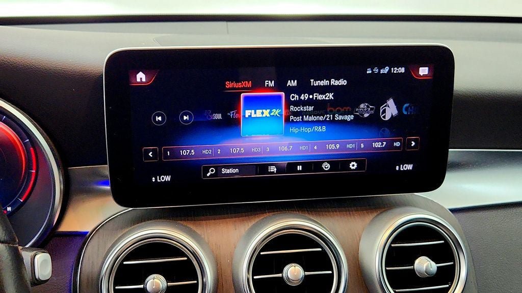 Used 2022 Mercedes-Benz GLC 300 image 17