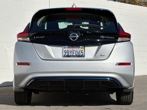 Used 2020 Nissan Leaf SV w/ SV Technology Package image 8