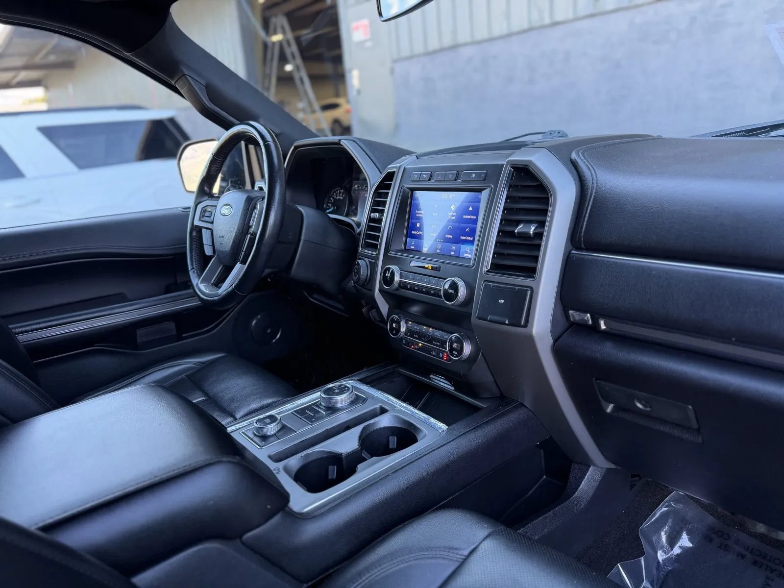 Used 2021 Ford Expedition XLT AWD/4WD image 23