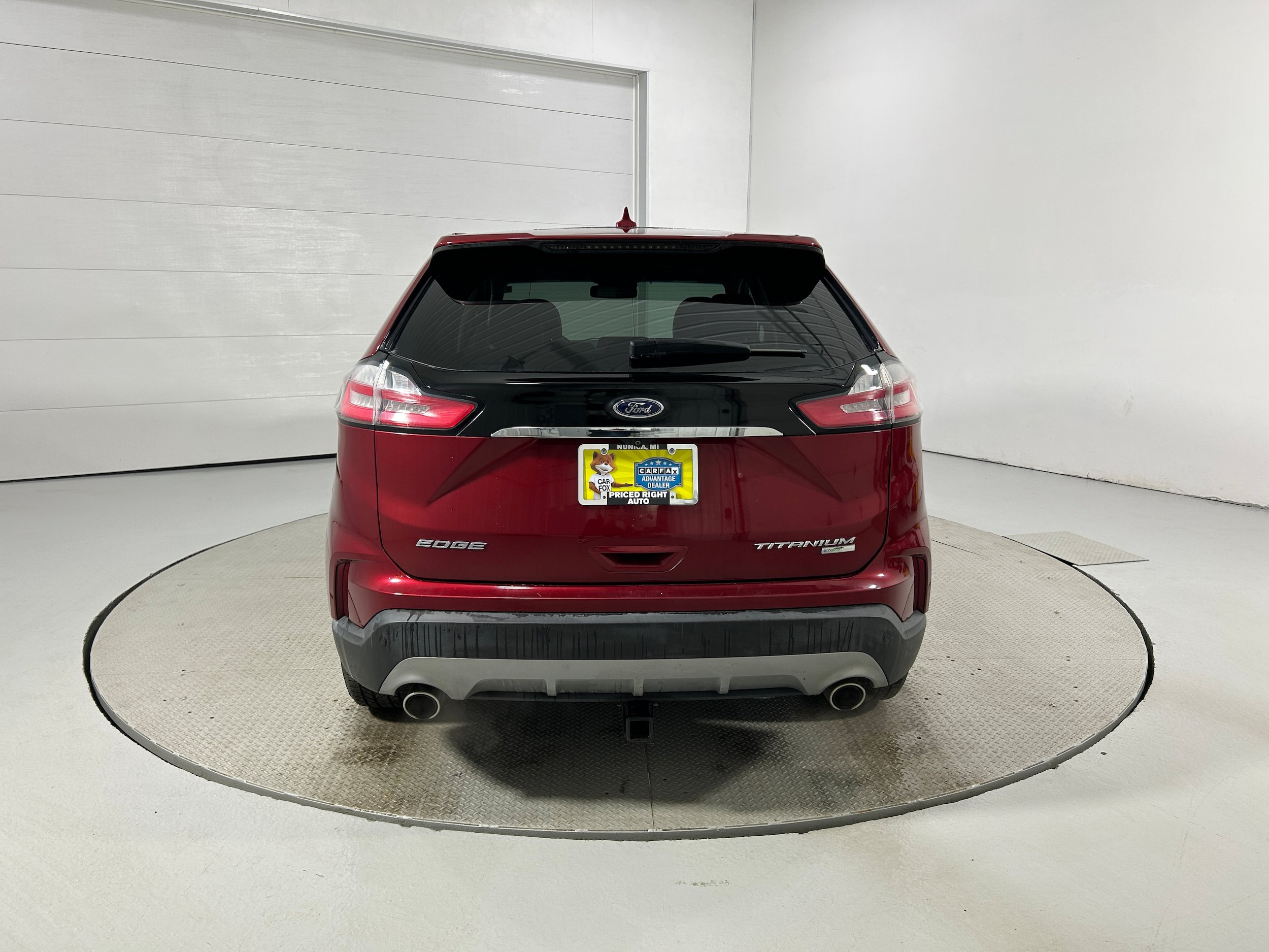 Used 2019 Ford Edge Titanium w/ Cold Weather Package AWD/4WD image 34