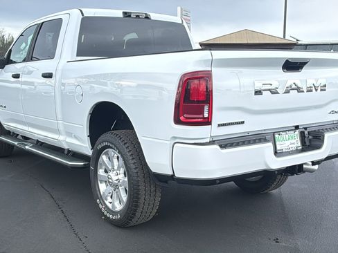 New 2026 RAM 2500 Big Horn AWD/4WD image 5
