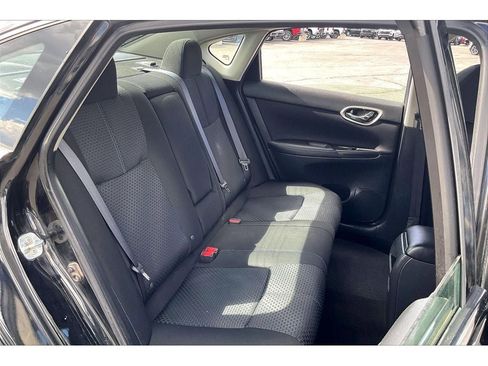 Used 2016 Nissan Sentra SR FWD image 29