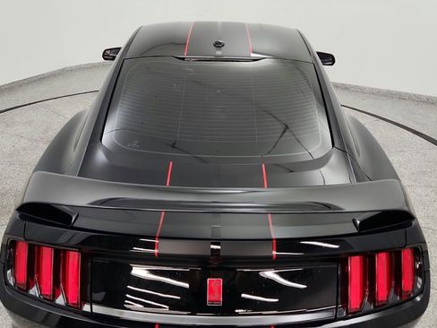 Used 2017 Ford Mustang Shelby GT350R w/ GT350R Equipment Group 920A RWD image 21