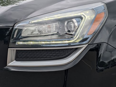 Used 2017 GMC Acadia Limited SLT AWD/4WD image 16