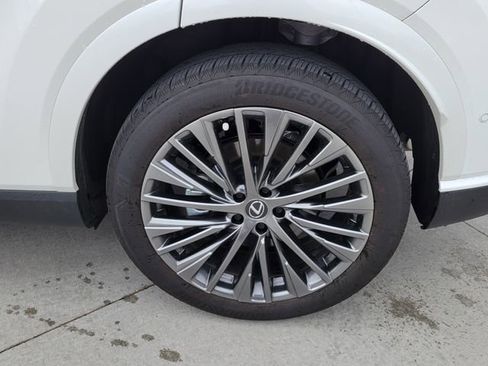 Used 2025 Lexus RX 450h AWD w/ Convenience Package image 16