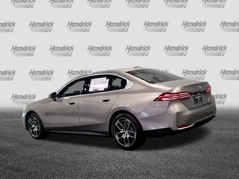 New 2026 BMW 530i xDrive w/ Premium Package image 6