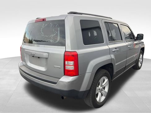 Used 2016 Jeep Patriot Latitude image 5