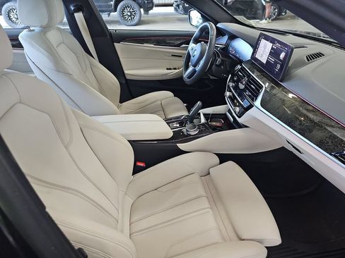 Used 2023 BMW 540i xDrive w/ M Sport Package AWD/4WD image 11