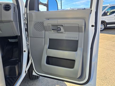 Used 2024 Ford E-350 and Econoline 350 Super Duty w/ Power Windows & Locks Group image 36
