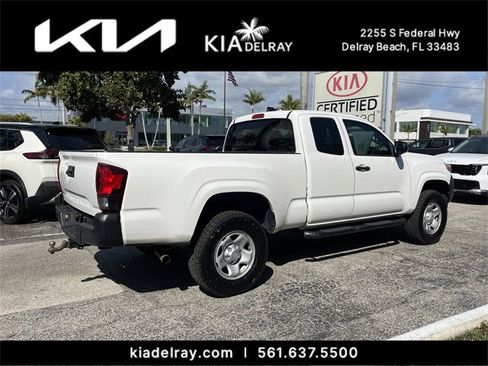 Used 2020 Toyota Tacoma SR image 3