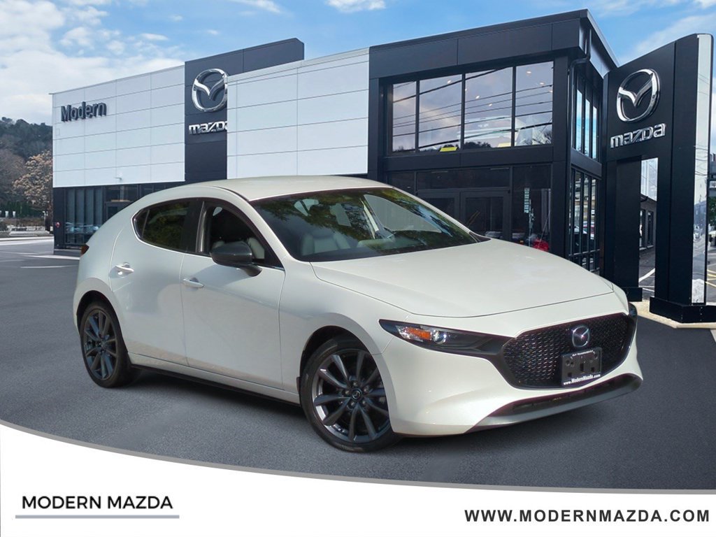 Used 2022 MAZDA MAZDA3 s FWD image 1