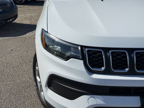 Used 2025 Jeep Compass Sport AWD/4WD image 5