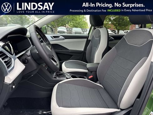 New 2026 Volkswagen Taos SE AWD/4WD image 9