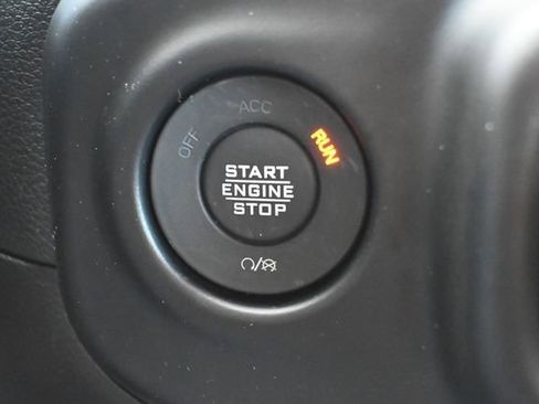 Used 2023 Jeep Wrangler Unlimited Rubicon w/ Cold Weather Group AWD/4WD image 33