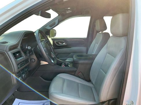 Used 2022 Chevrolet Suburban Z71 w/ Z71 Off-Road Package AWD/4WD image 9