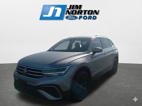 Used 2024 Volkswagen Tiguan SE FWD image 4