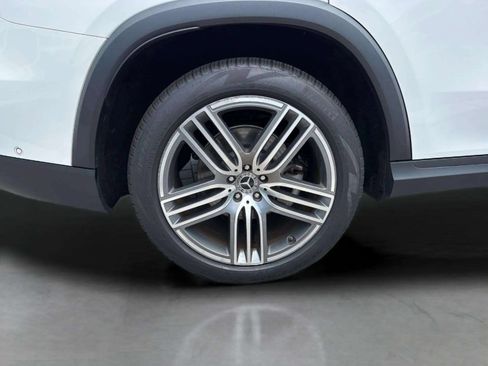 Used 2024 Mercedes-Benz GLS 450 4MATIC image 53