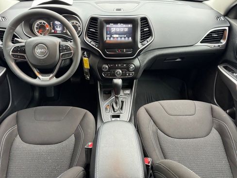 Used 2021 Jeep Cherokee Latitude image 11