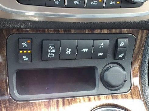 Used 2013 GMC Acadia Denali AWD/4WD image 19