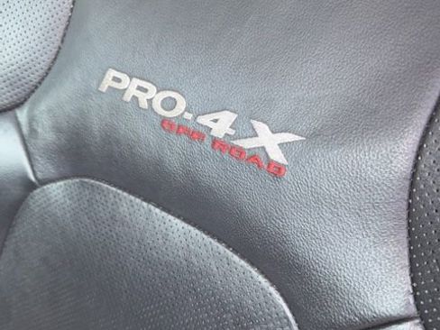 Used 2012 Nissan Xterra PRO-4X w/ Pro-4x Leather Pkg AWD/4WD image 10