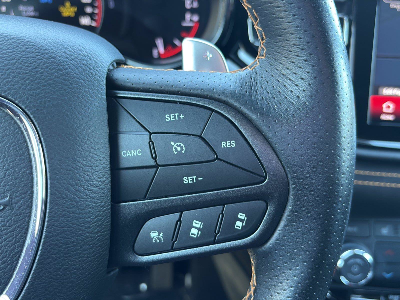 Used 2023 Dodge Durango R/T w/ Hemi Orange Plus Package AWD/4WD image 16