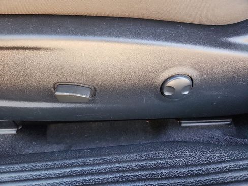 Used 2022 Dodge Challenger GT w/ Blacktop Package image 11