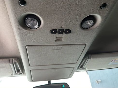 Used 2003 HUMMER H2 w/ Preferred Equipment Group image 26