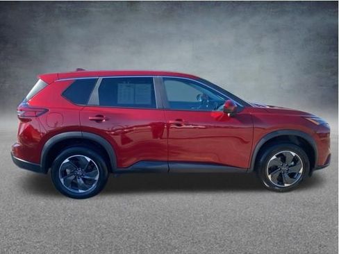 Used 2025 Nissan Rogue SV AWD/4WD image 8