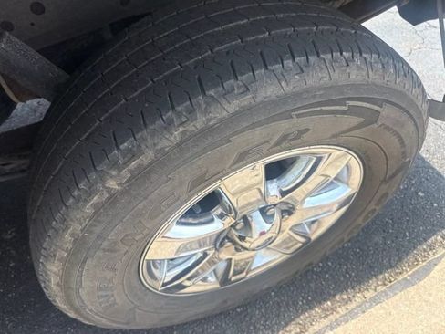 Used 2013 Ford F150 Lariat w/ Lariat Chrome Pkg AWD/4WD image 16