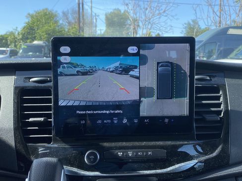 Used 2023 Ford Transit 350 XLT image 16