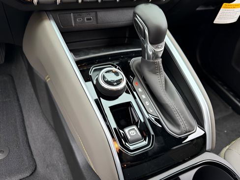 New 2026 Chevrolet Colorado ZR2 w/ Technology Package image 24