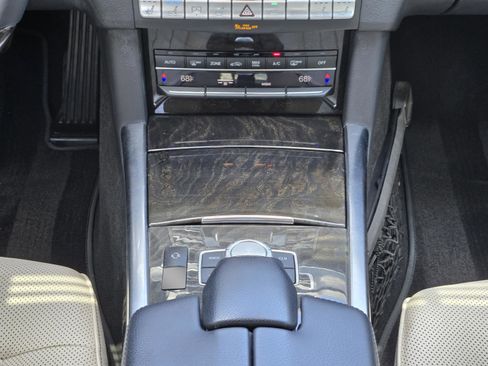 Used 2014 Mercedes-Benz E 350 Sedan image 16