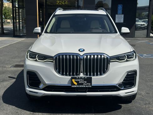 Used 2019 BMW X7 xDrive50i w/ Premium Package AWD/4WD image 5