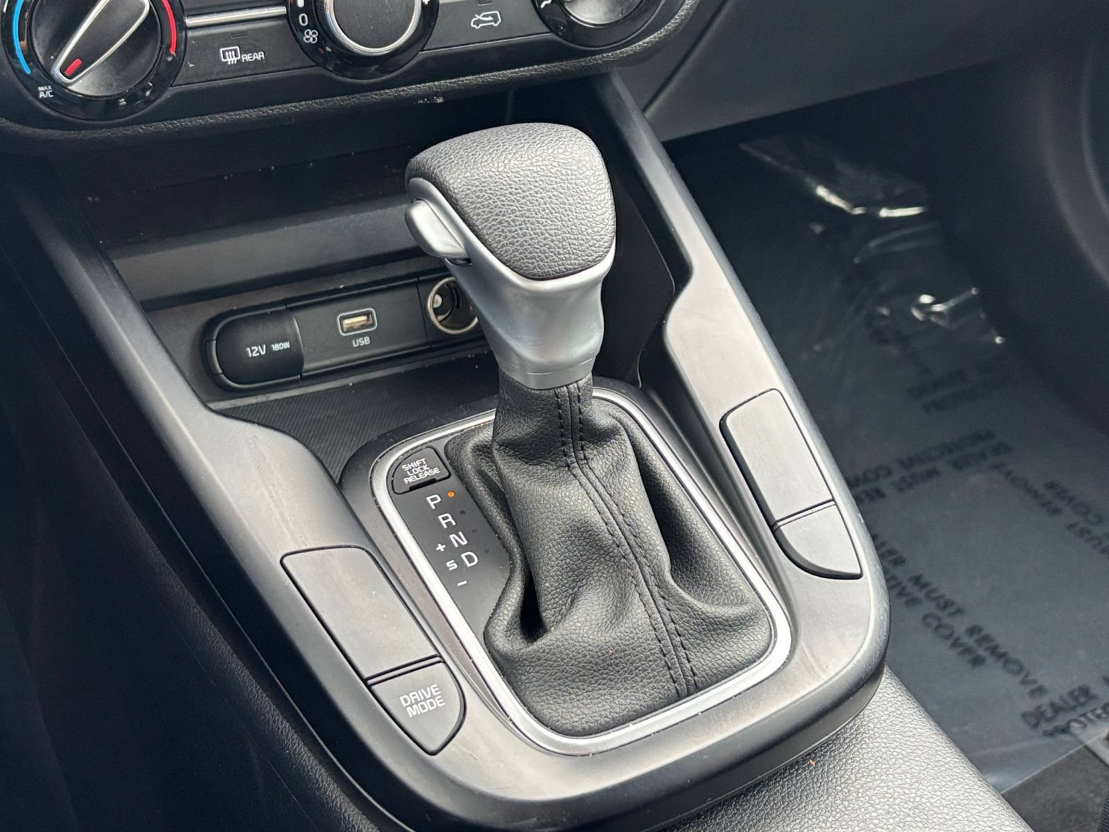 Used 2025 Kia Soul LX w/ LX Technology Package FWD image 38