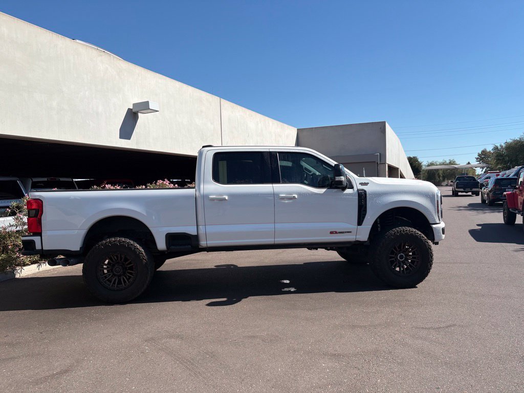 Used 2024 Ford F250 Lariat w/ Lariat Ultimate Package AWD/4WD image 3