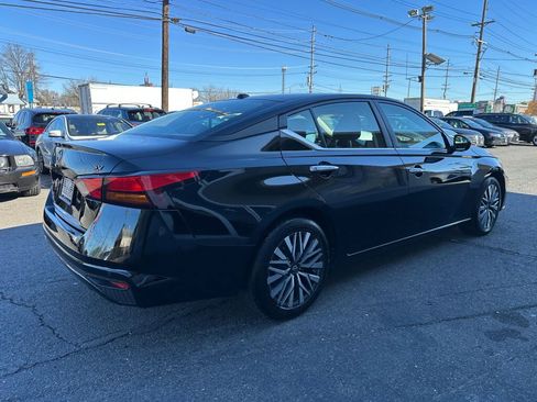 Used 2023 Nissan Altima 2.5 SV image 7