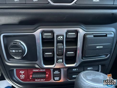 Used 2022 Jeep Wrangler Unlimited Rubicon w/ LED Lighting Group AWD/4WD image 60