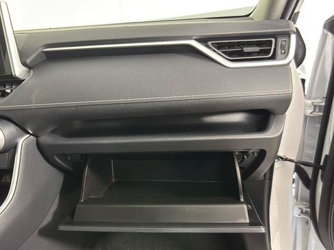 Used 2025 Toyota RAV4 LE AWD/4WD image 26