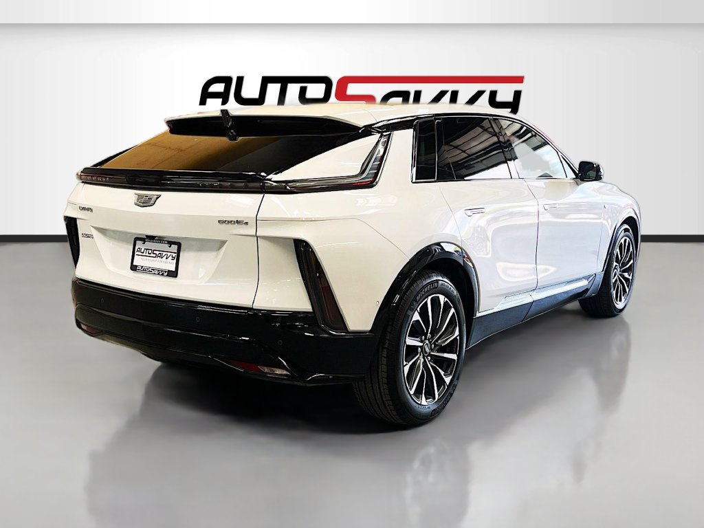 Used 2025 Cadillac Lyriq Sport w/ LPO, Floor Liner Package AWD/4WD image 7