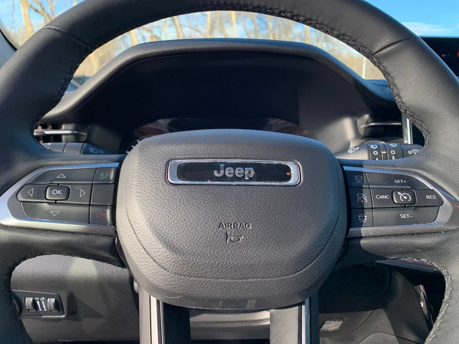 Used 2025 Jeep Compass Limited AWD/4WD image 28
